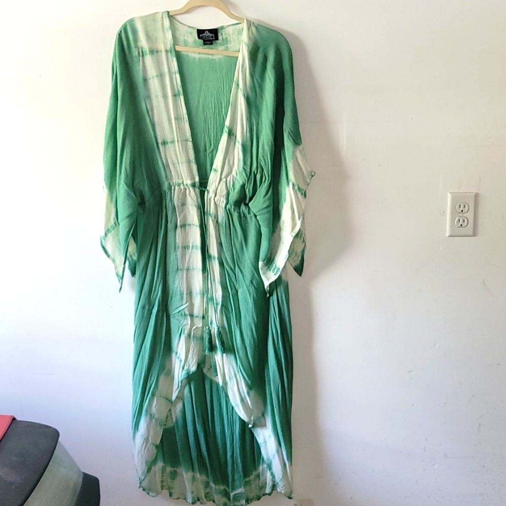 Womens sz small Angie Green and white tie dye long kimono nwots